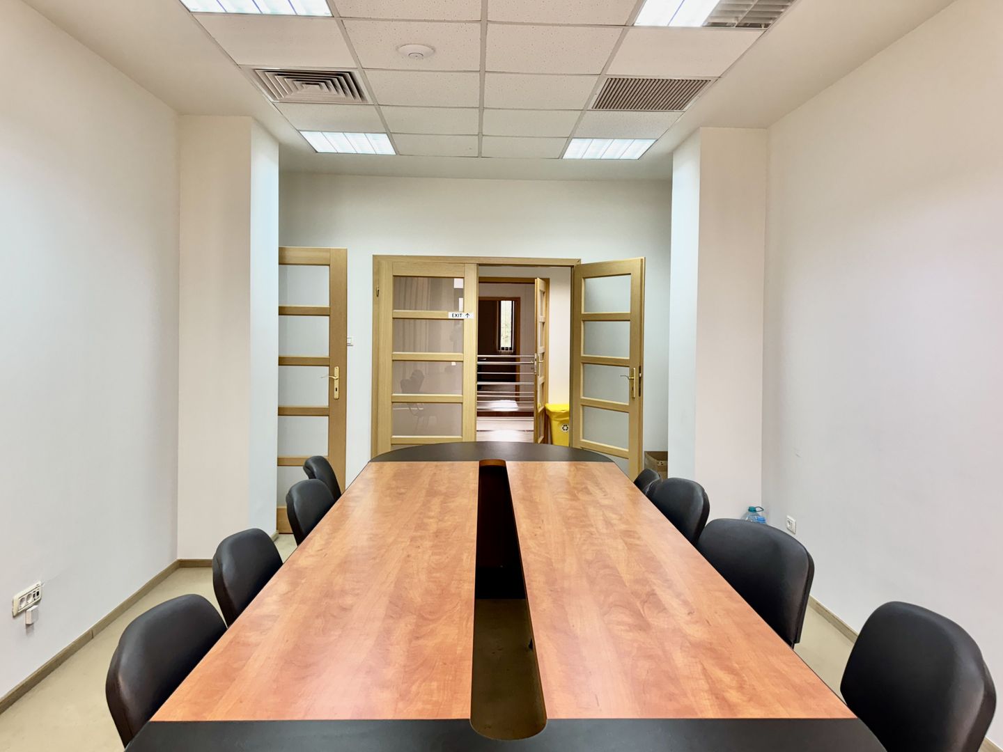 Spațiu pentru birouri langa Funshop Buziașului - Poză 4