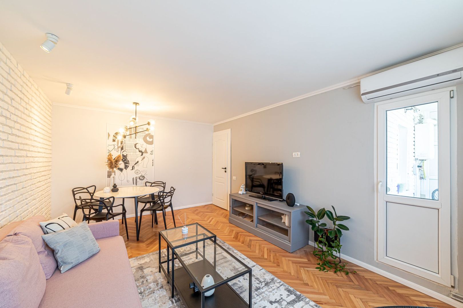 Apartament rafinat, Zona 300 Arad - Poză 4