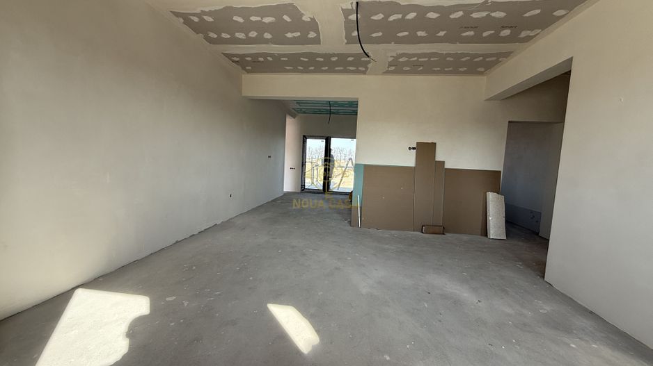 Casa 3 Dormitoare/Garaj/Terasa cu Teren Generos de  650MP - Poză 4