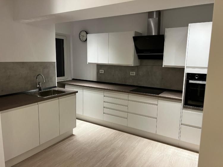 Închiriere 4 camere Lux Decebal, Centrala, Dressing, Parcare - Poză 9