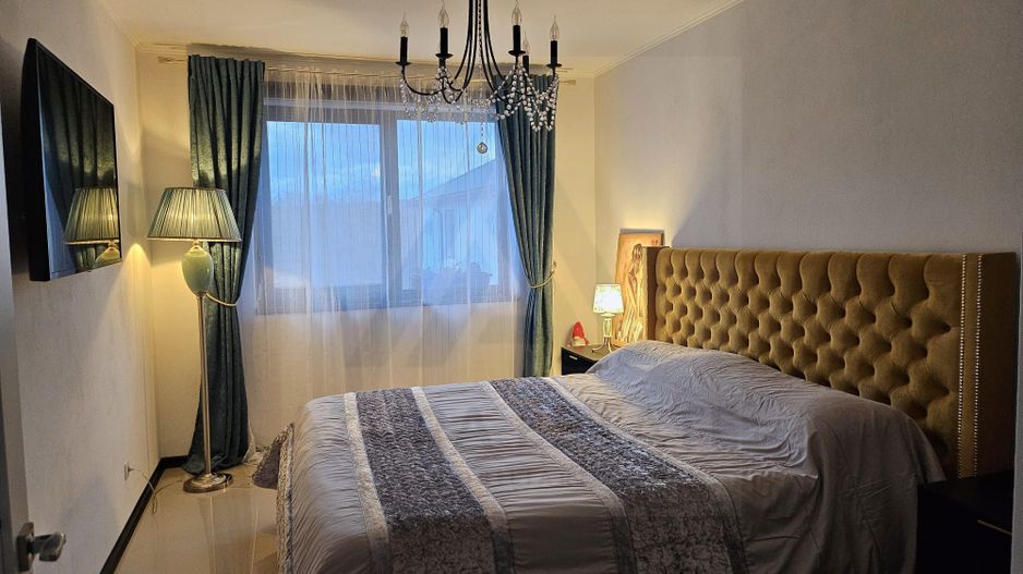 Casa moderna 4 camere 2 bai teren 500 mp terasa si pod in Selimbar - Poză 1