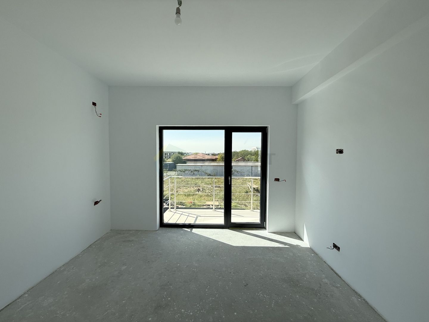 Vila 5 camere Tunari langa Cosmopolis - Poză 13