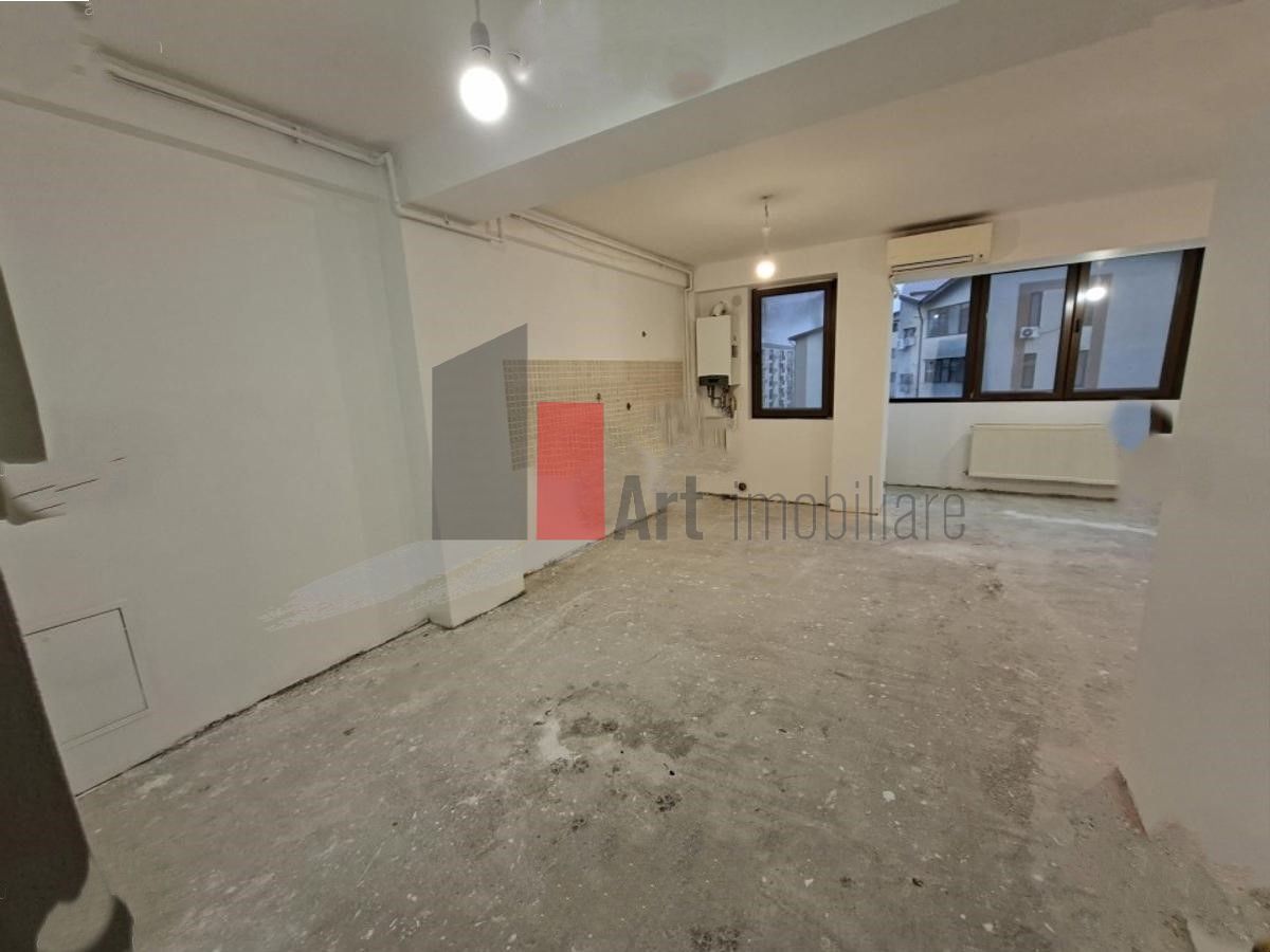 Vânzare apartament semidecomandat 2 camere Metalurgiei - Poză 2