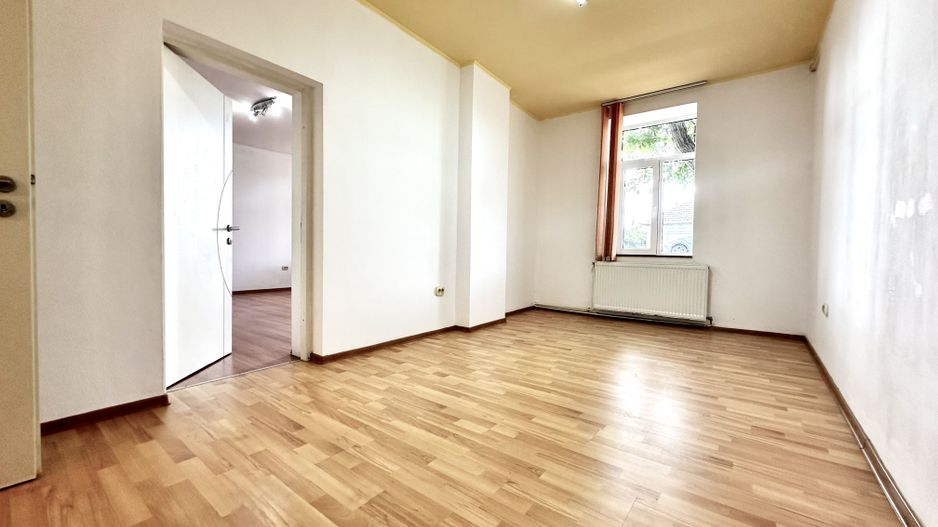 Casa individuală de închiriat - Dumbrăvița Central - Poză 2