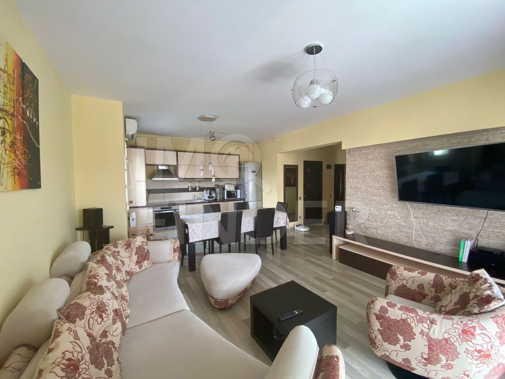 Apartament 3 camere cu 2 Garaje Andrei Muresanu - Poză 1