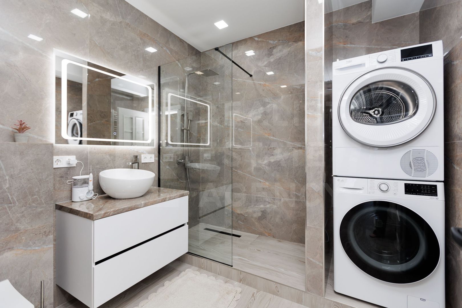 Chirie, apartament,  2 camere, str. Pantelimon Halippa, Centru - Poză 14