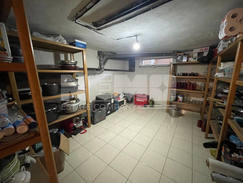 Casă cu etaj |teren generos| garaj dublu și seră | Oportunitate unică! - Poză 16