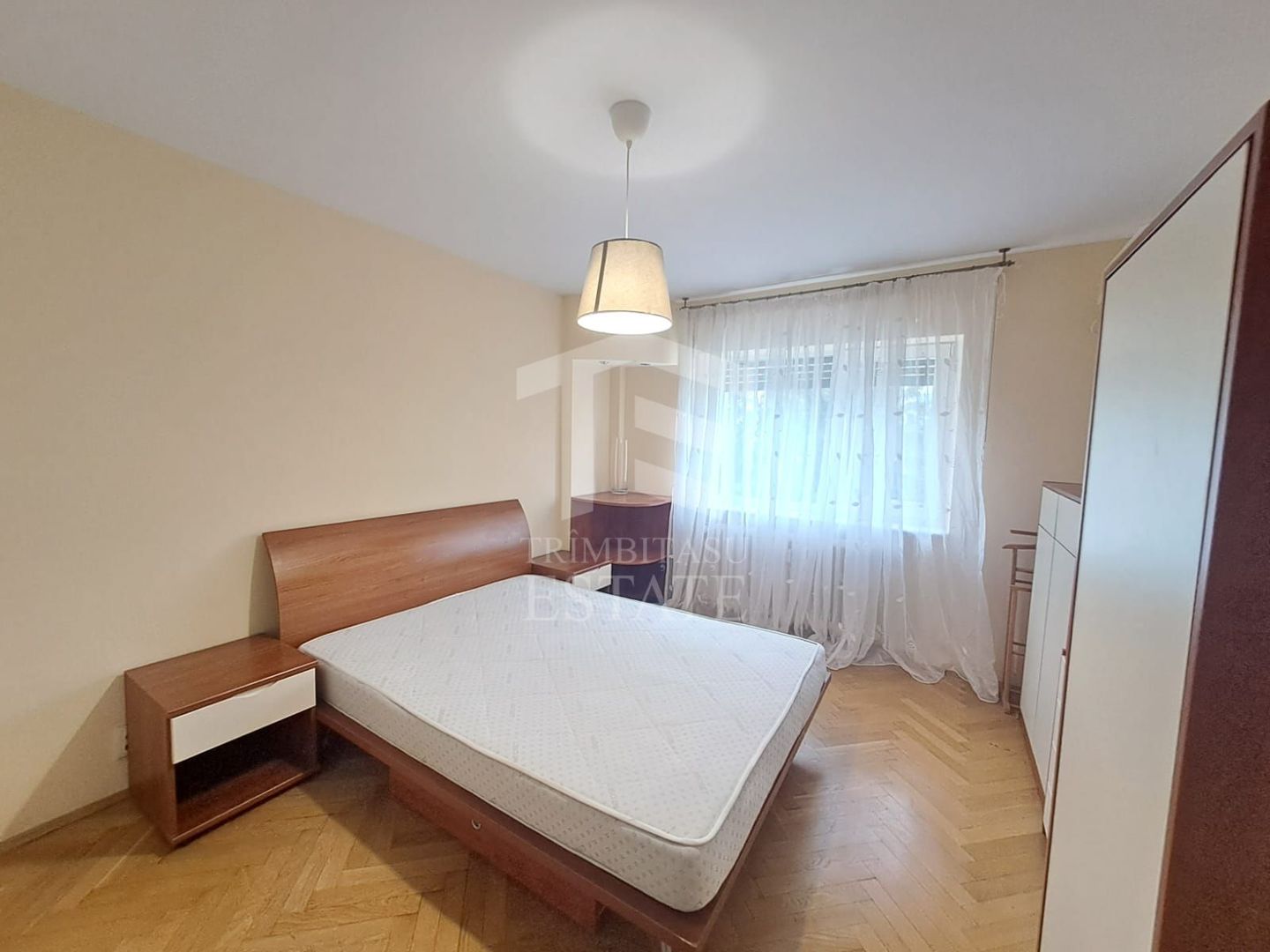 Apartament 3 camere Metrou 1 Mai - Poză 3