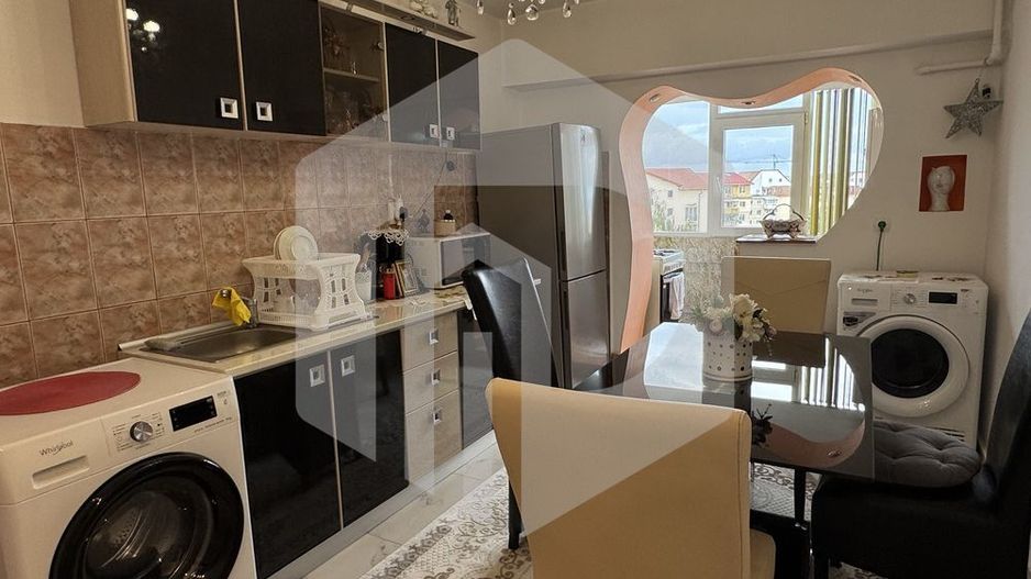 Apartament de vanzare - Turnisor - 90mpu - Etaj 5 - Lift - 4 Camere - Poză 3