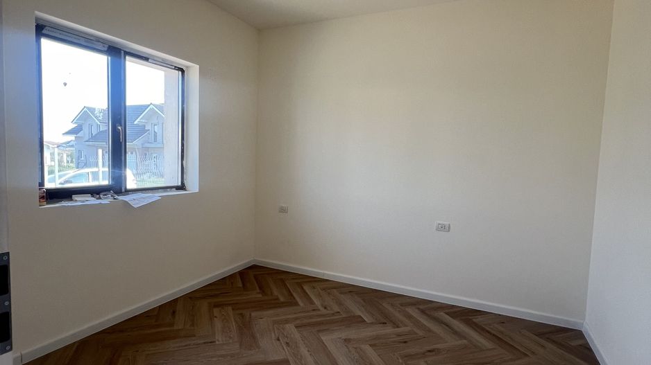 Casa pe parter 3 camere - Poză 4