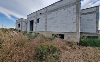 Casa la rosu, 5 camere, S+P, 547 mp teren, toate utilitatile, Cetate - Poză 3