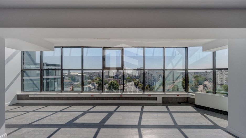 PLOIESTI -ultracentral | Spatii comerciale de inchiriat de la 21mp - Poză 17
