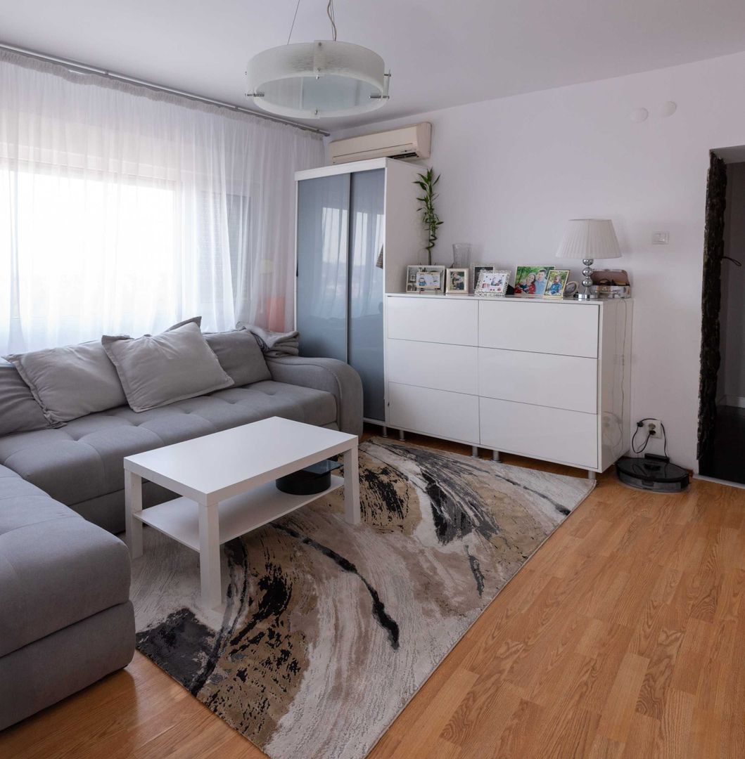 Apartament superb 3 camere, Mihalache, renovat, complet mobilat - Domenii - Poză 1