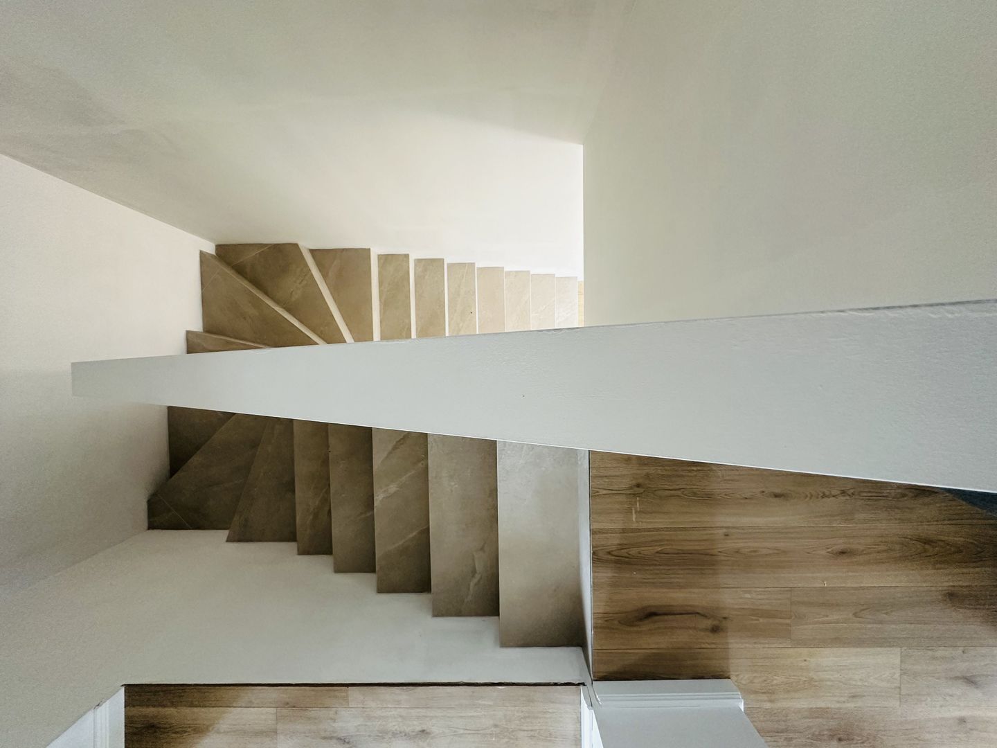 Design Ultramodern | Pompa de caldura | 131 mp, 4 bai | Langa Padure - Poză 21