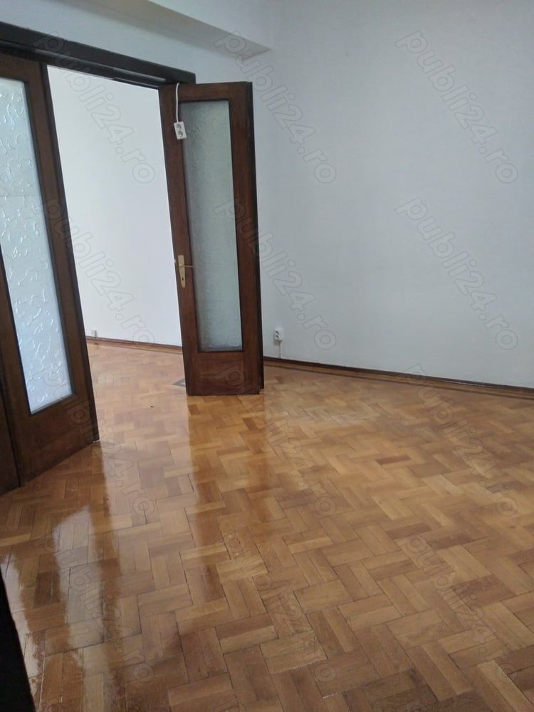 APARTAMENT IN VILA  PARCARE ZONA VICTORIEI - Poză 6