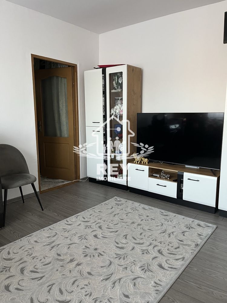 Vand apartament in Terezian, nemobilat - Poză 1