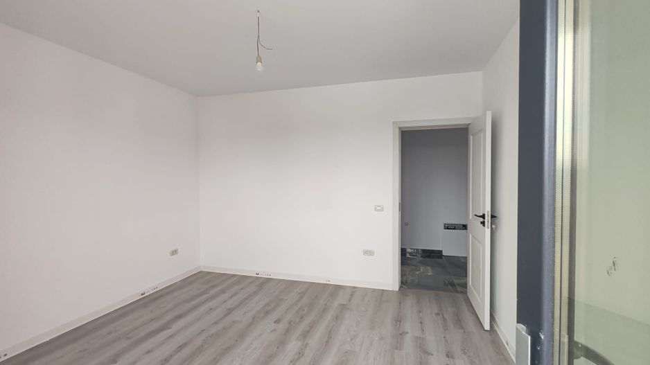 INTABULAT! Apartament 1 camera, 38mp, 64000 euro-Hlincea- Poitiers - Poză 2