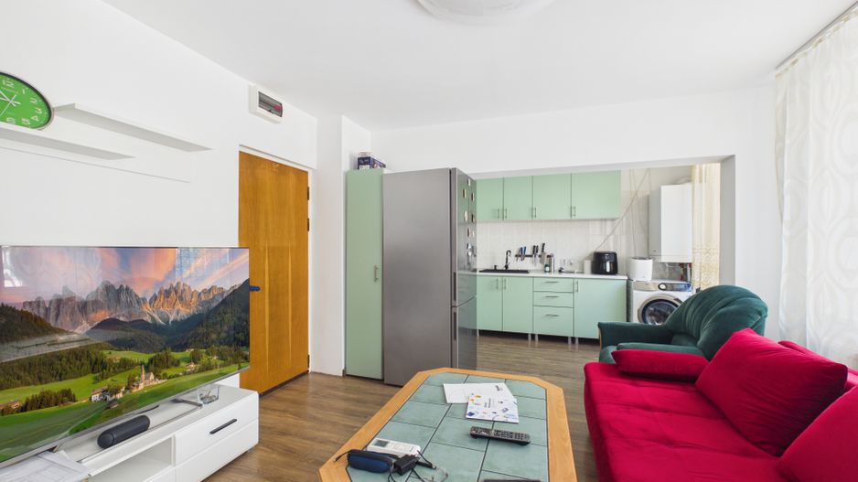 Casa cu 8 camere de vanzare | rezidential si comercial | Nerva Traian - Poză 1