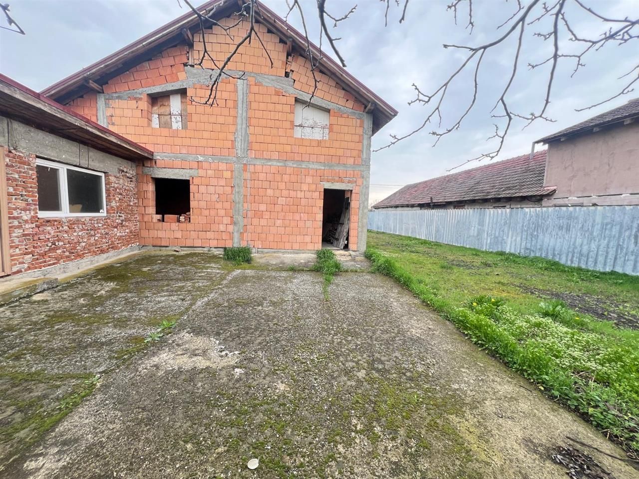 casa la rosu P+M 129 mp ULIUC - Poză 1