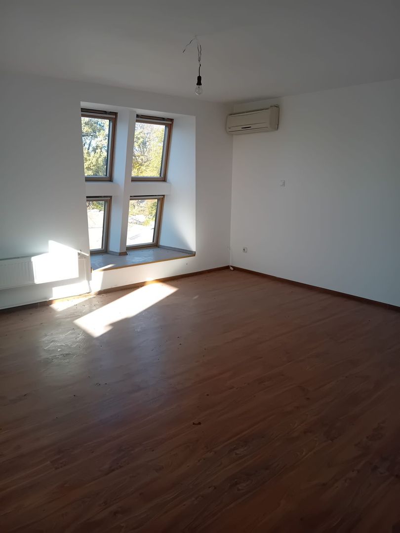 De vânzare – Casă D+P+2E+M în zona ultracentrală ideala pentru afacerea ta! - Poză 17