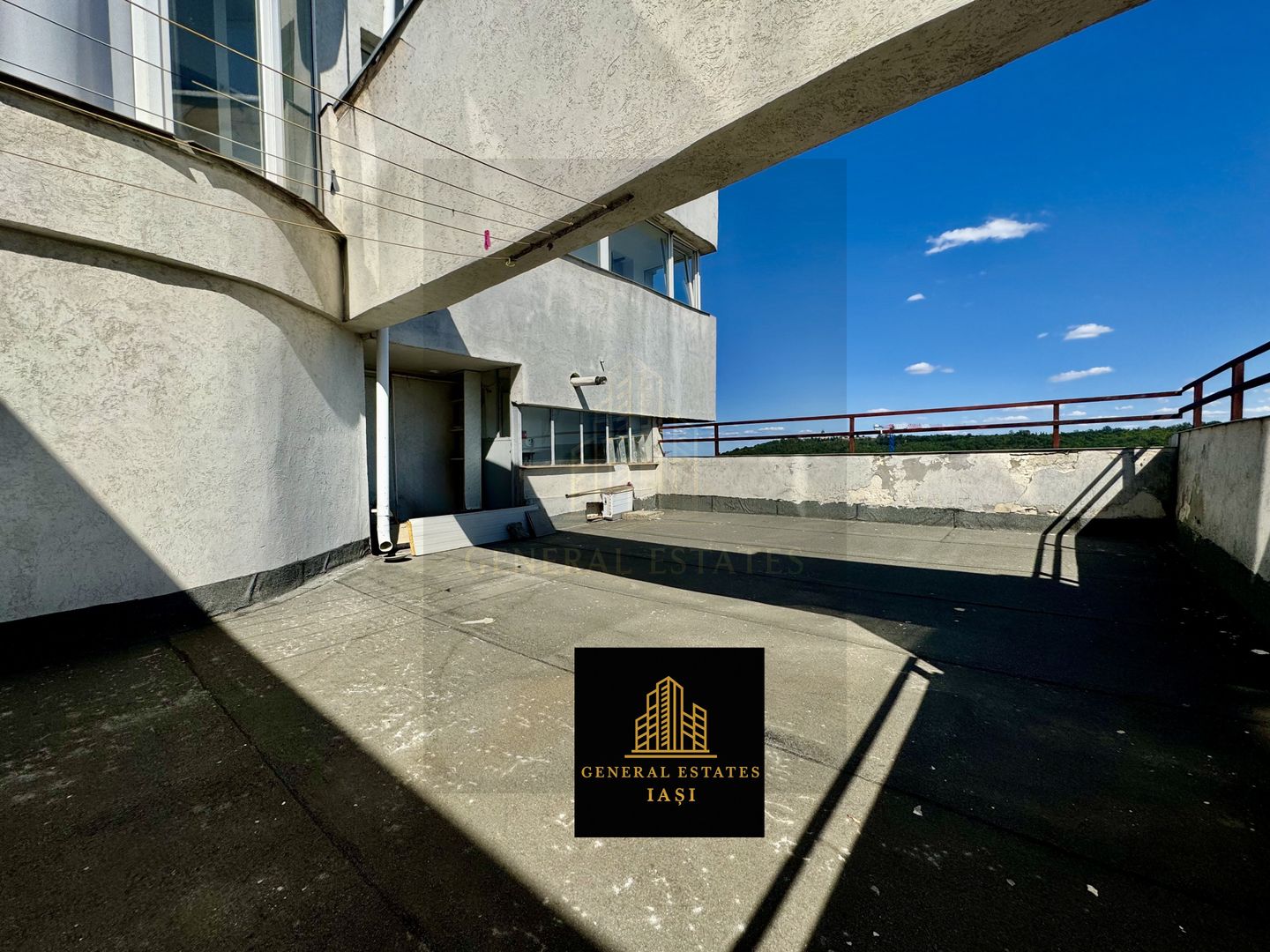 Vânzare apartament în 3 Nivele cu Terasă, Cug-șos.Nicolina - Poză 2