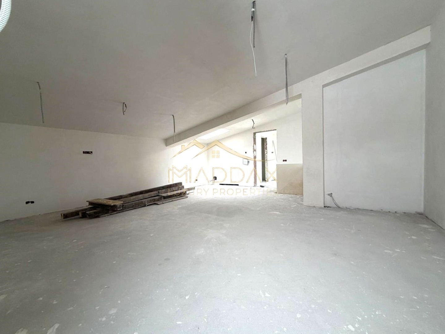 Vila moderna 6 camere // 190mp // teren 300mp // Tunari - Poză 15