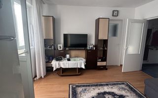 Apartament cu 3 camere / 50mp/ zona Tatarasi - Poză 3