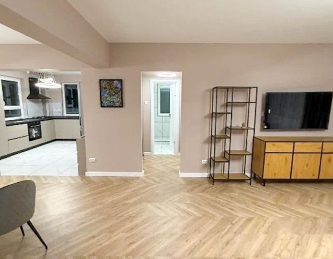 Chirie | Apartament 2 camere | 85mp | Boxă | Parcare | Aviației - Poză 3