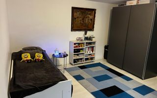 Casa frumoasa de vanzare la curte comuna, zona Centrala! - Poză 6