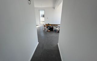 Apartament deosebit. Terasa 50 mp. Zona Buziasului. - Poză 8