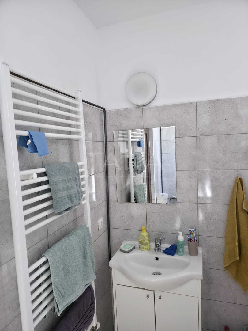 Vă oferim spre vânzare un apartament cu 3 camere în Florești. - Poză 7