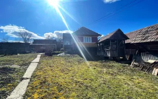 Casa traditionala+ domeniu de 2.900 mp,livada, anexe:refugiu apreciabil Craiesti - Poză 13