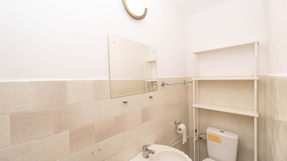 Apartament 3 camere de vanzare, decomandat, 2 bai, loc parcare, 1980 - Poză 12