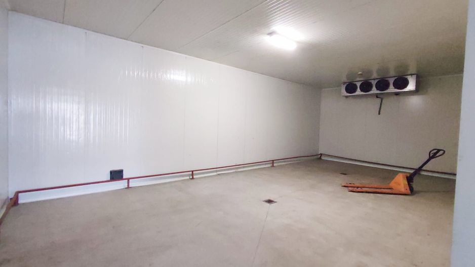 Depozit cu camere Frigorifice, zona strazii Paris - Poză 5