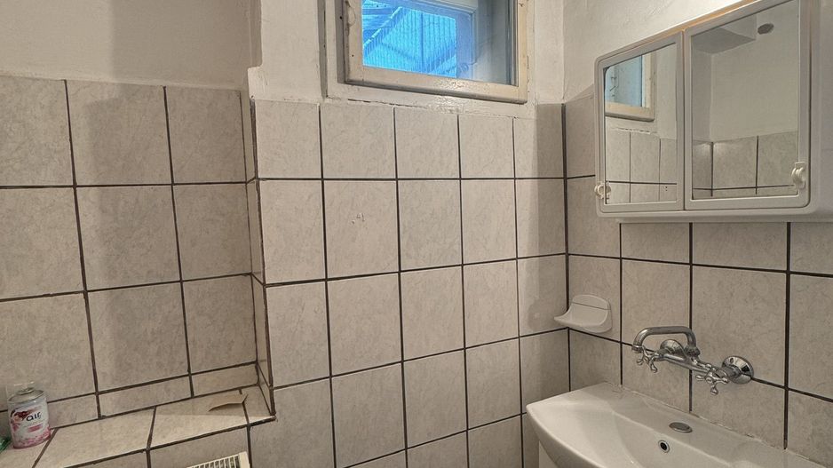 De vânzare Casă în Grădiște, curte + grădină proprie generoasă Arad - Poză 30