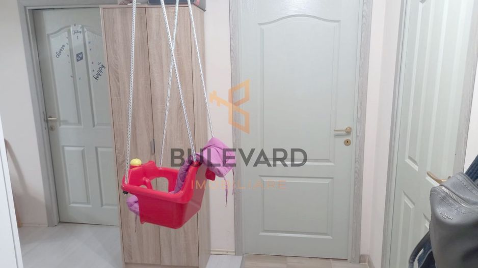 Apartament cu 3 camere, zona strazii  Florilor! - Poză 7