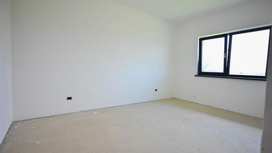 Casa personalizabila,pe un singur nivel,  pod mansardabil,pozitie cu liniste - Poză 7