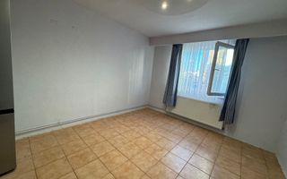 🏡 De vânzare garsonieră – parter înalt, Zona Stefan cel Mare - Poză 1