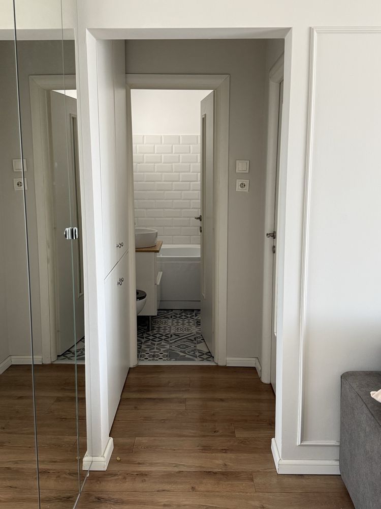 APARTAMENT  RENOVAT COMPLET MOBILAT METROU ZONA PIATA VICTORIEI - Poză 6
