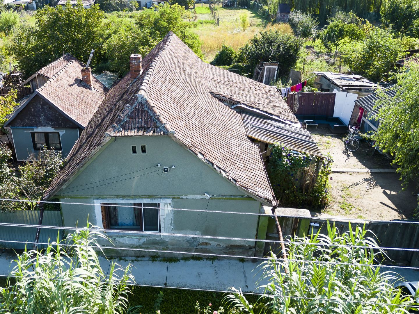 Casă cu teren de 1073 mp în Chișineu-Criș - Poză 11