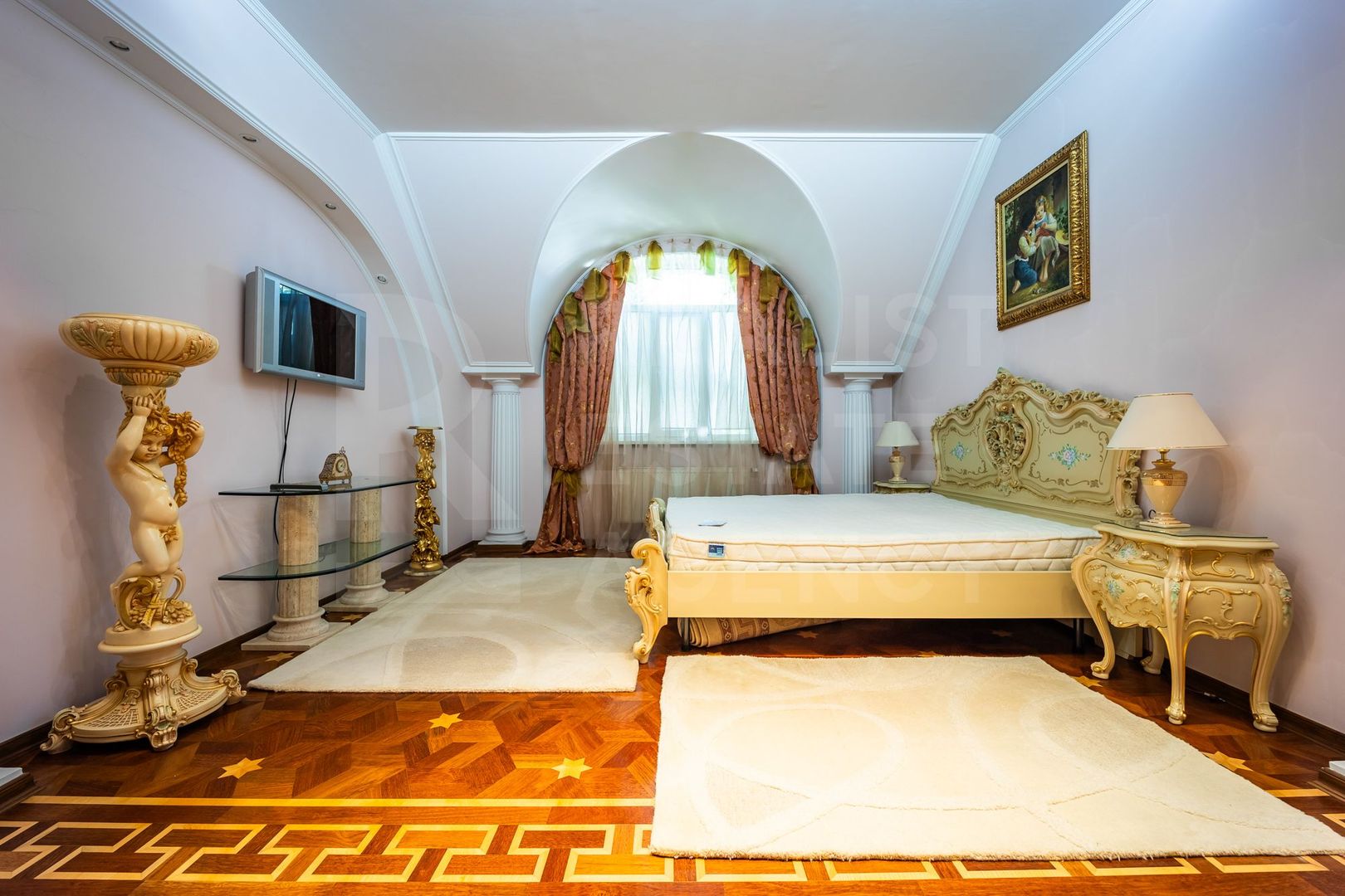 Se oferă spre chirie casă exclusivistă amplasată în Centul orașului - Poză 30