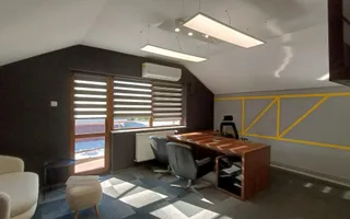Spatiu de birou la casa cu curte si parcari - Poză 13