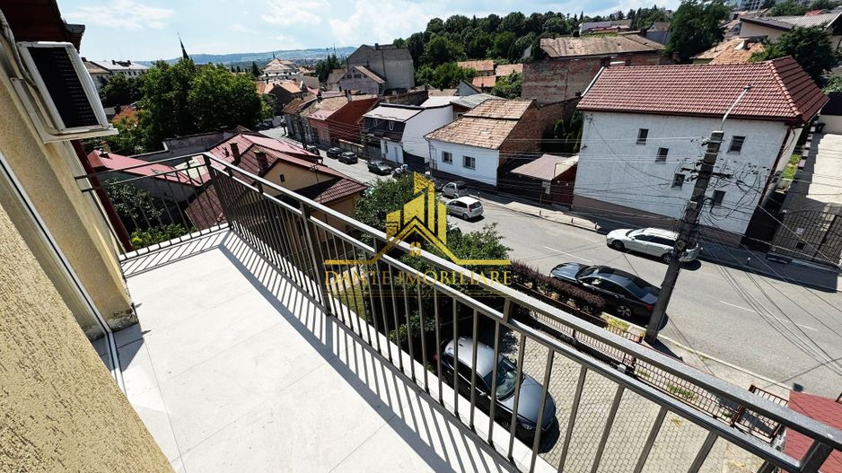 2 camere, decomandat, bloc nou, balcon, parcare, Centru, Comision 0 ! - Poză 1