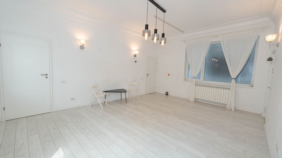 Apartament de vanzare 137 mp, zona centrala, curte proprie - Poză 12