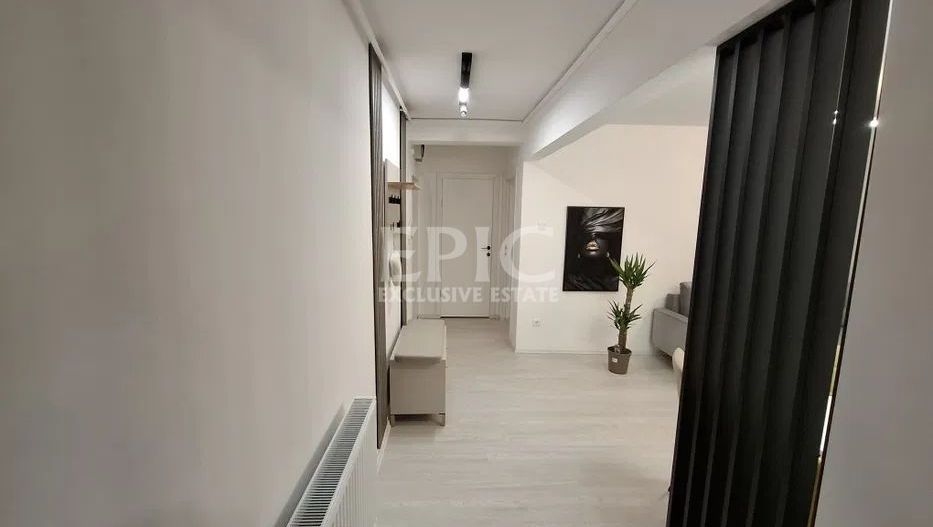 3 camere/Renovat/ Mobilat-Utilat Modern / Etajul 4/ Zona Dâmbu - Poză 3