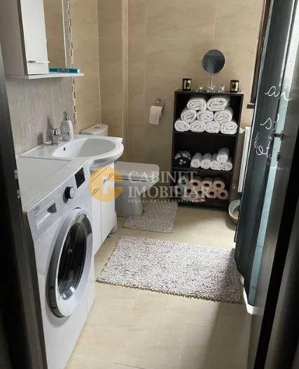 Etaj 1 Apartament 2 camere decomandat mobilat-boxa-loc parcare - Poză 5