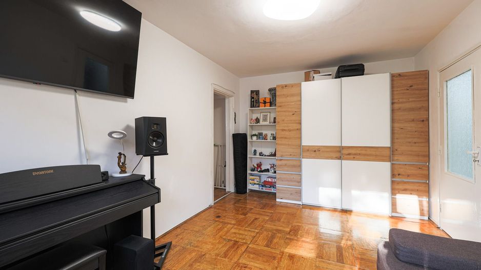 VANDUT Apartament cu 2 camere la etaj 3 Calea Romanilor - Poză 5