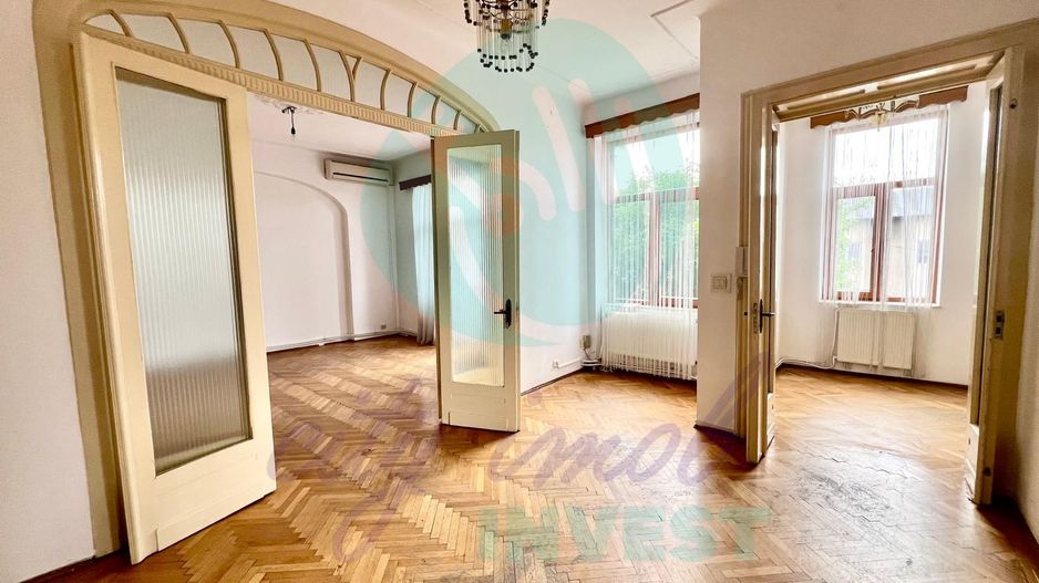 4 camere in Vila interbelica 106mp-Centrala proprie- Calea Calarasilor - Poză 1