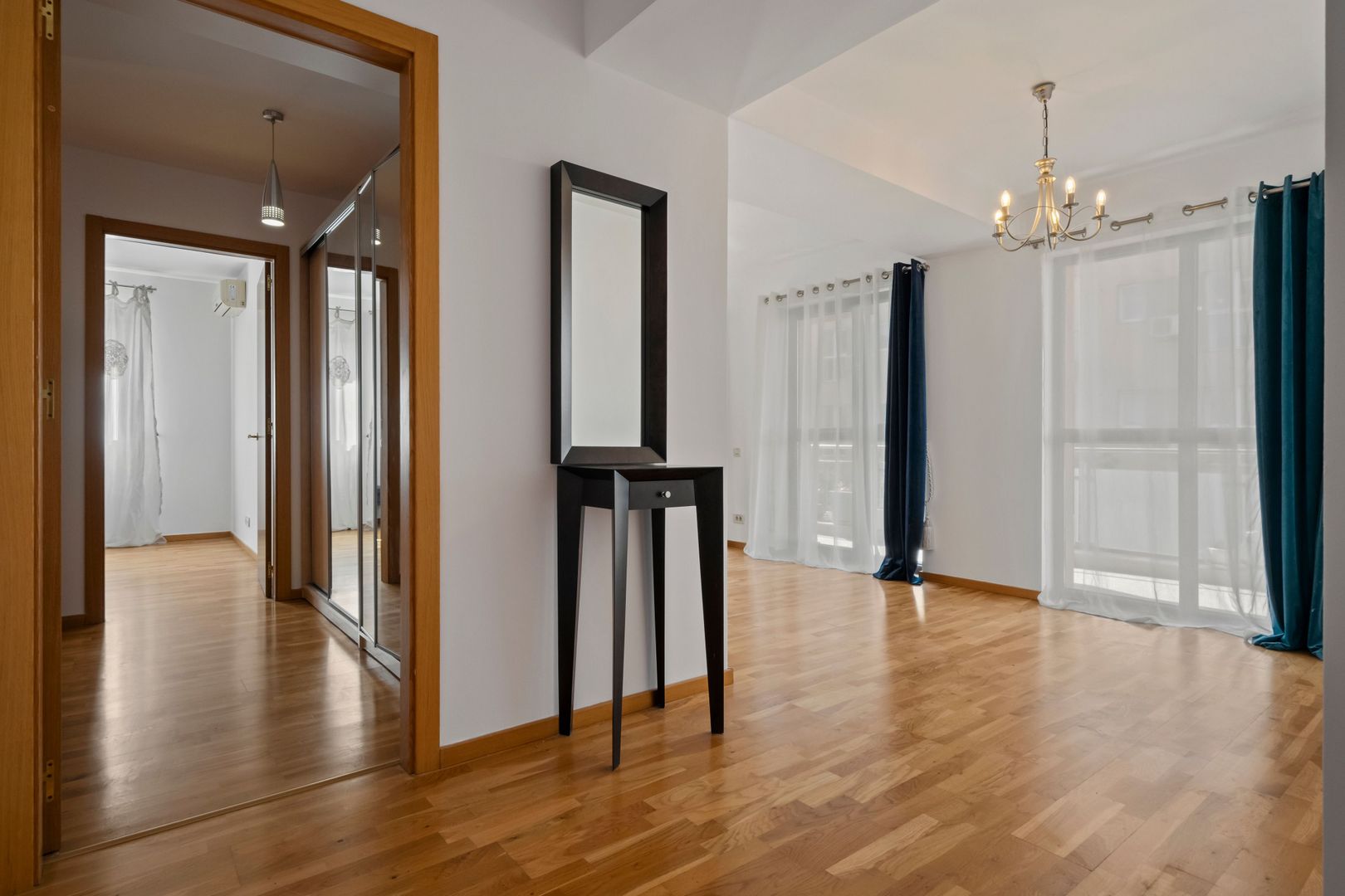 Apartament Otopeni CENTRAL 3 camere, 102m2,  Luminos si Primitor - Poză 13