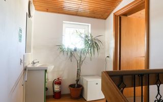 VILA IN DOMENII LOCATIE EXCELENTA - Poză 2